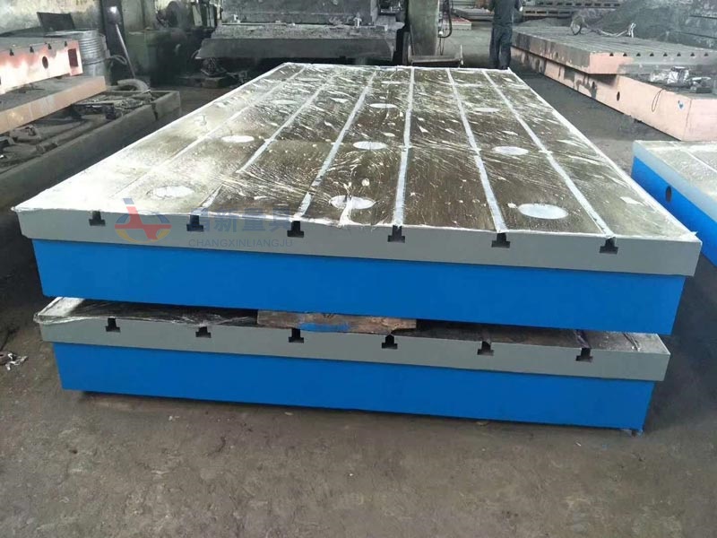 為什么平板要用鑄鐵制造